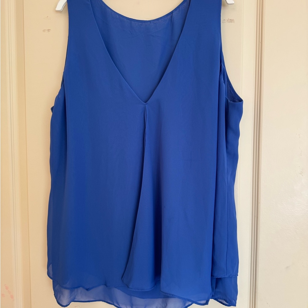 Sleeveless v- neck layered (floaty) top blue size L